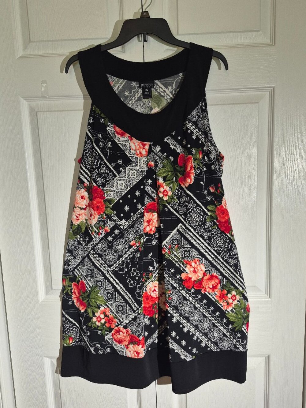 Pretty Black w Red Floral Print Sleeveless A-line Shift Dress sz 16W Stretch